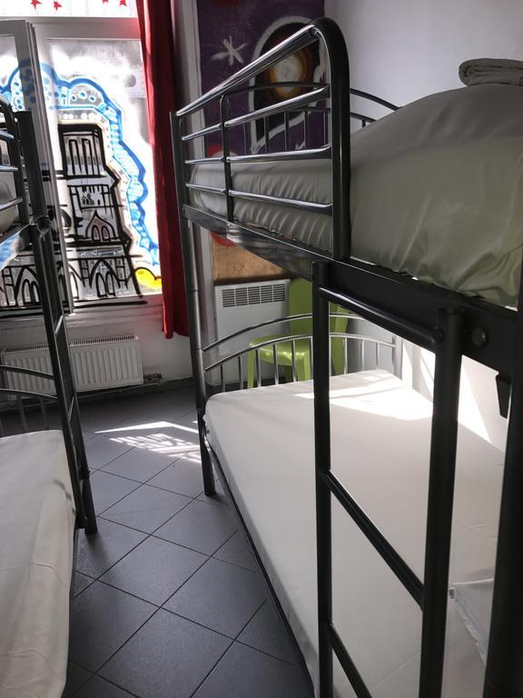 Jacobs Inn Hostel Paris Exterior foto