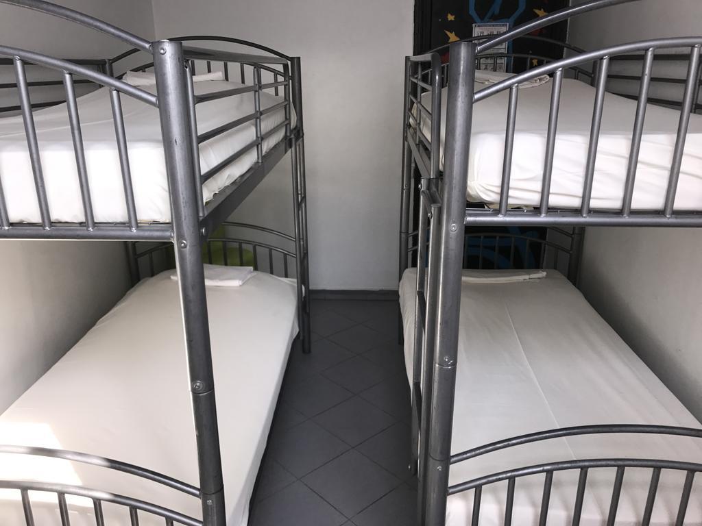 Jacobs Inn Hostel Paris Exterior foto